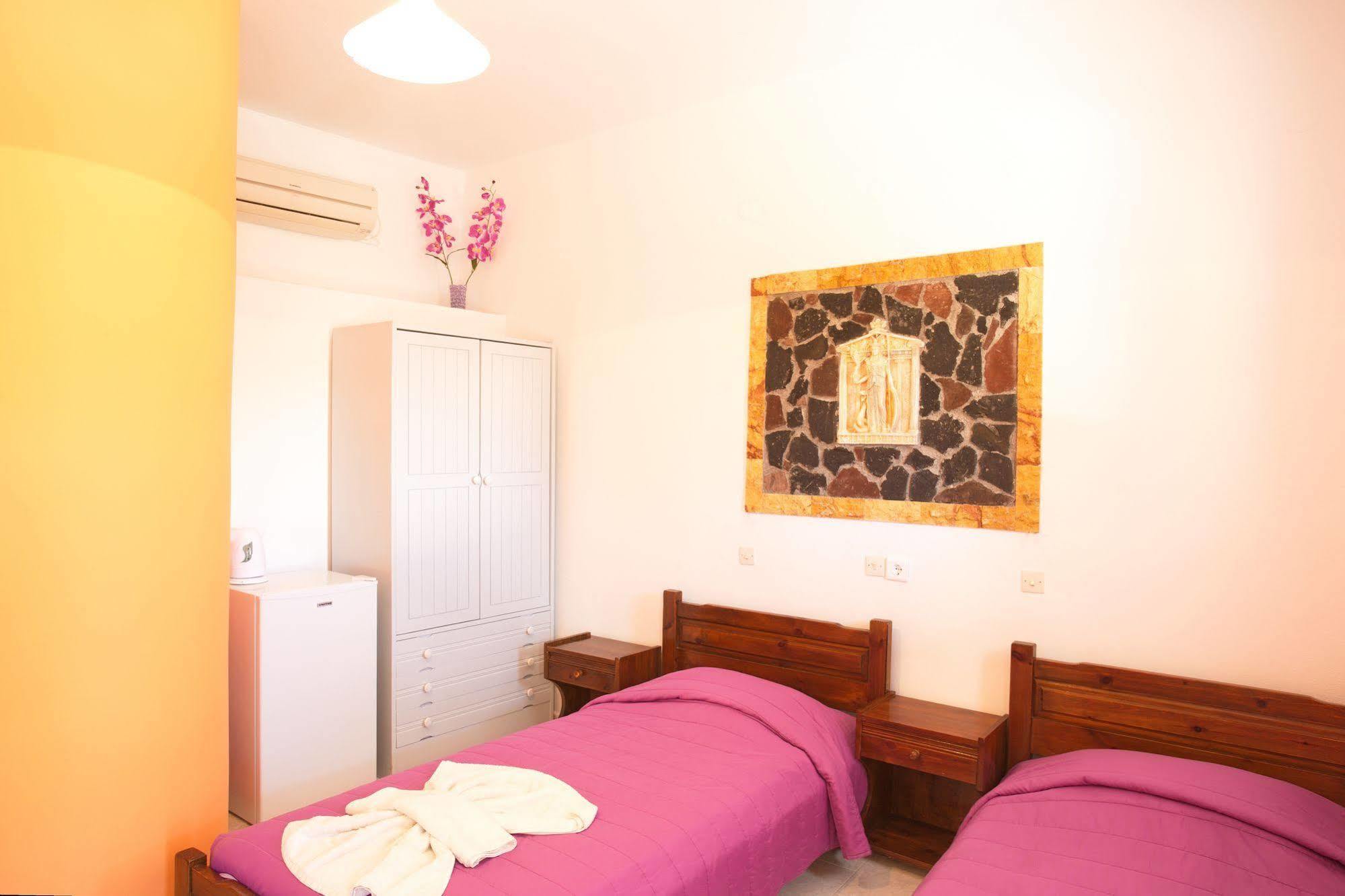 Plastiras Rooms Φηρά Εξωτερικό φωτογραφία