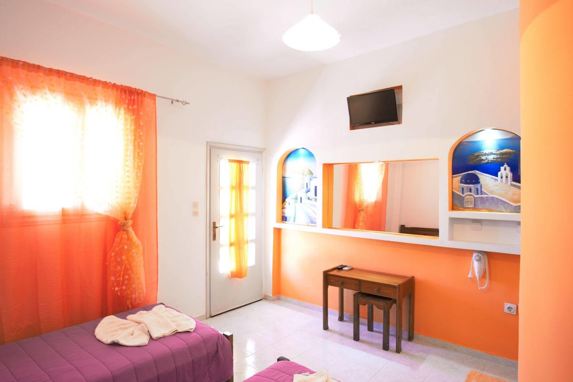 Plastiras Rooms Φηρά Εξωτερικό φωτογραφία